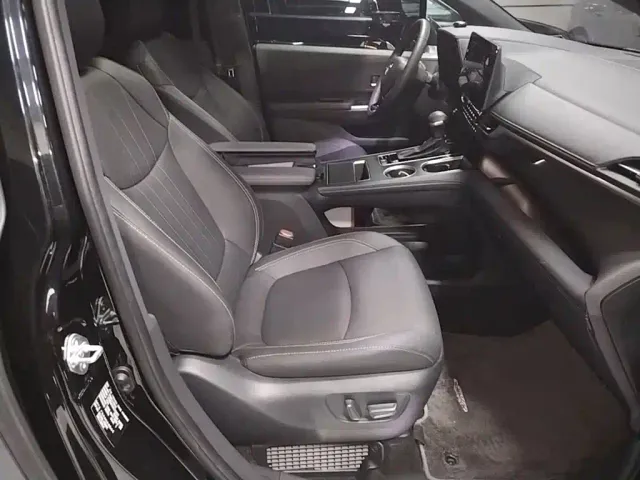 Toyota Sienna — Фото автомобиля 24