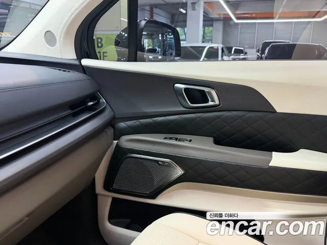 Kia Canival Новый Carnival 4 поколение Бензин 9 мест Hi-Limousine (Спецкузов) — Фото автомобиля 17