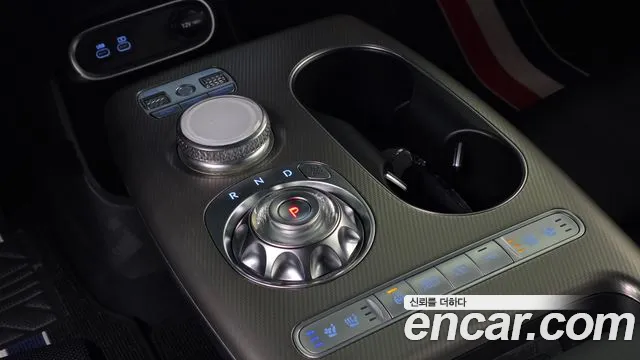 Genesis GV60 — Фото автомобиля 9