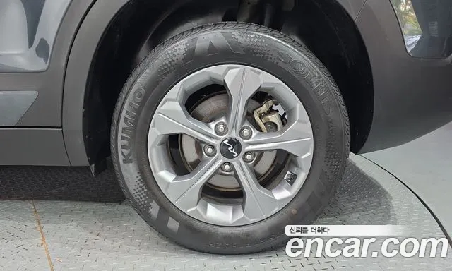 Kia Seltos — Фото автомобиля 6
