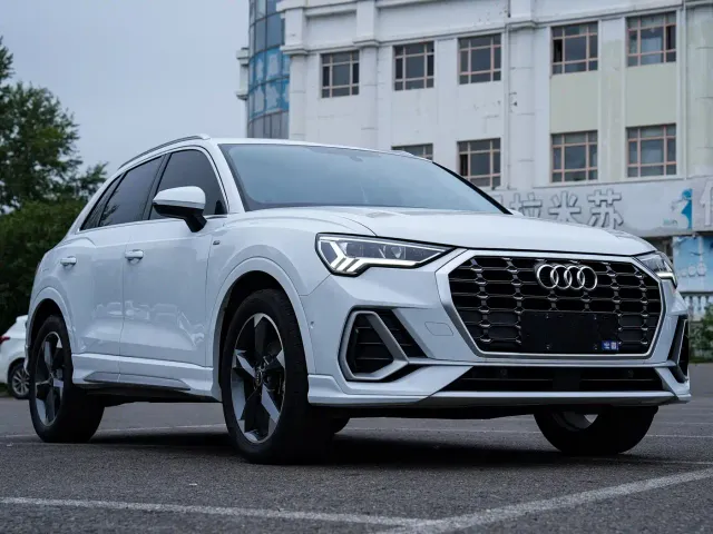 Audi Q3 — Фото автомобиля 3