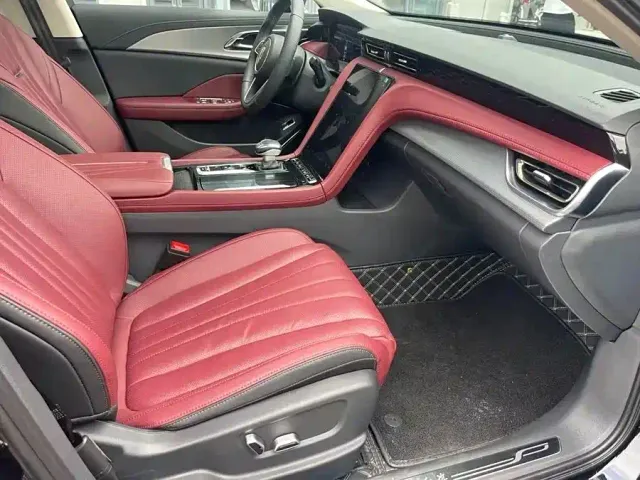 Hongqi H5 — Фото автомобиля 5