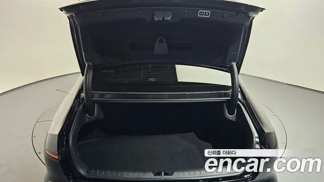 Hyundai Grandeur Grandeur (GN7) 2.5 Бензин 2WD — Фото автомобиля 18