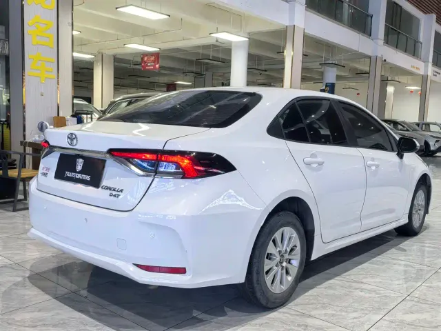 Toyota Corolla — Фото автомобиля 4
