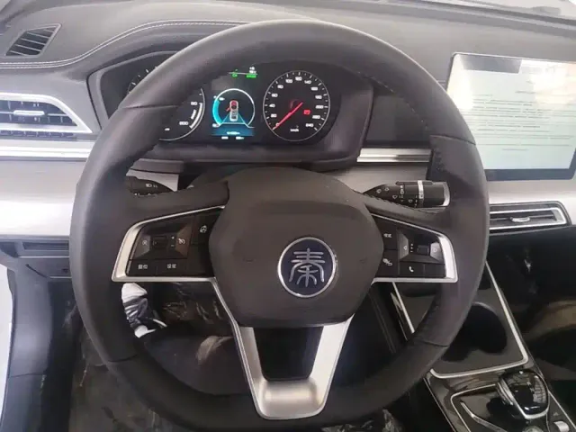 BYD Qin — Фото автомобиля 10