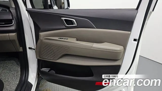 Kia Carnival 4th Gen — Фото автомобиля 14