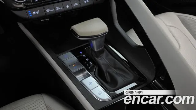 Hyundai Avante CN7 — Фото автомобиля 9