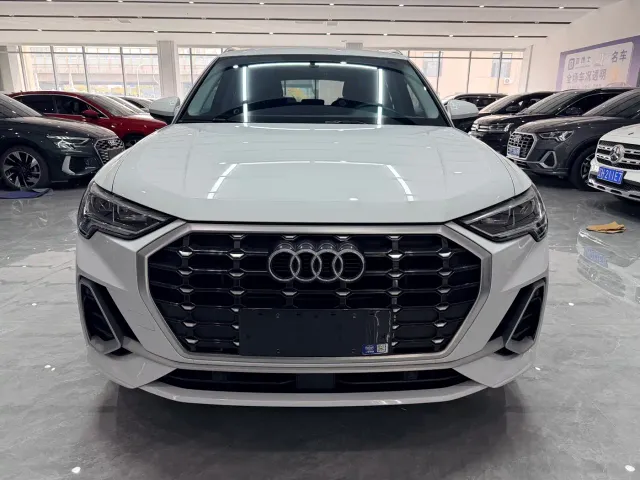 Audi Q3 — Фото автомобиля 2