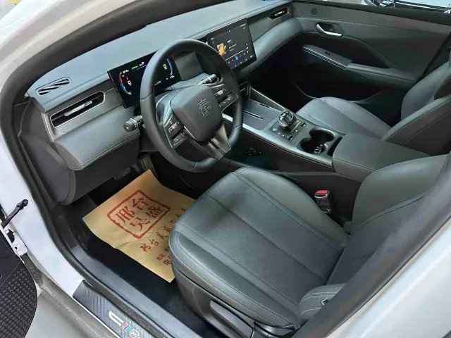 BYD Qin PLUS — Фото автомобиля 9