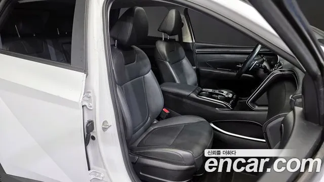 Hyundai Tucson Tucson (NX4) Дизель 2.0 2WD — Фото автомобиля 12