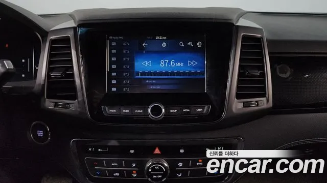KG_Mobility_Ssangyong Rexton Новый Rexton Sport Khan Дизель 2.2 4WD — Фото автомобиля 16