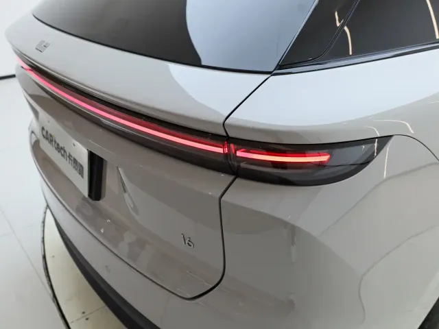 Li Auto i6 — Фото автомобиля 19