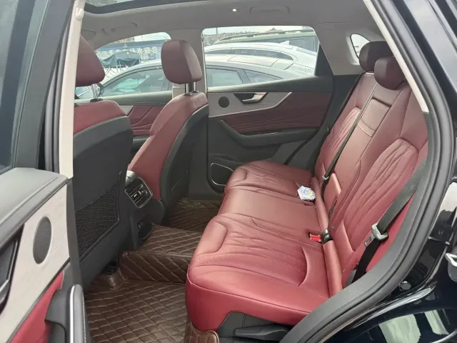 Hongqi HS5 — Фото автомобиля 11