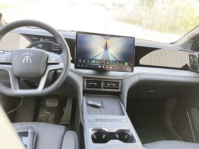 BYD Song L DM-i — Фото автомобиля 9