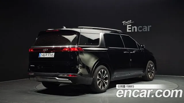 Kia Canival — Фото автомобиля 2