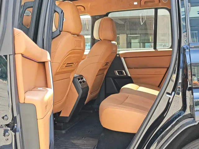 iCAR V27 — Фото автомобиля 12