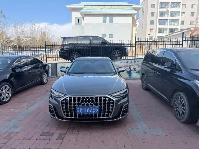 Audi A8 — Фото автомобиля 2