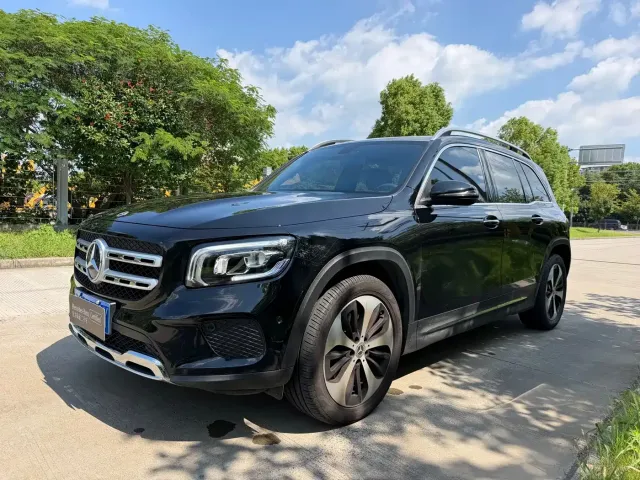 Фотография автомобиля — Mercedes-Benz GLB-Class