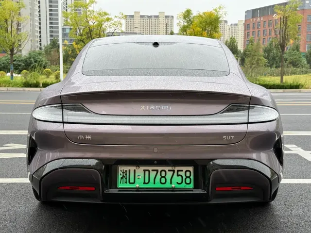 Xiaomi SU7 — Фото автомобиля 14