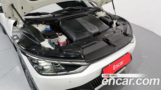 Kia EV6 — Фото автомобиля 6