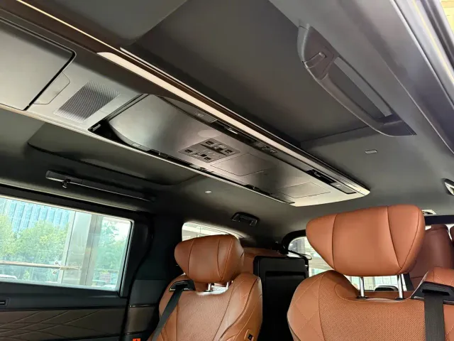 Toyota Alphard — Фото автомобиля 10