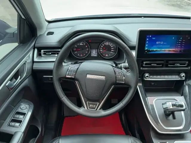 Haval M6 — Фото автомобиля 10