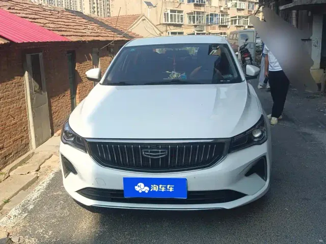 Geely Emgrand — Фото автомобиля 2