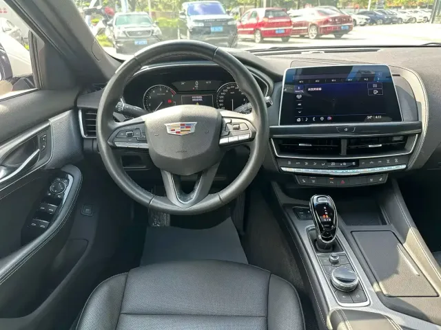 Cadillac CT5 — Фото автомобиля 4