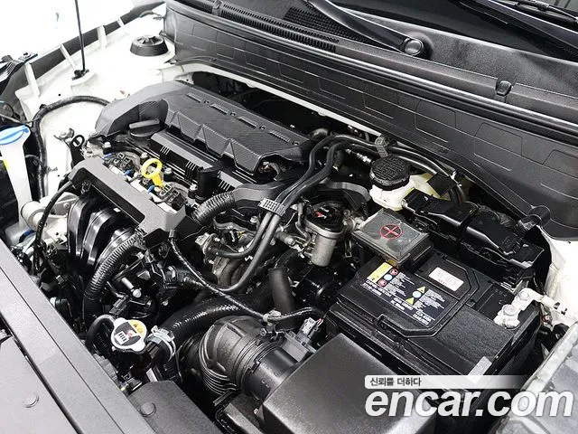 Hyundai Venue — Фото автомобиля 6