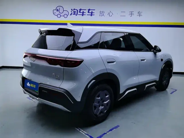 BYD Yuan UP — Фото автомобиля 3