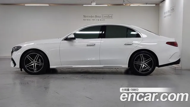 Mercedes-Benz E-Class — Фото автомобиля 16