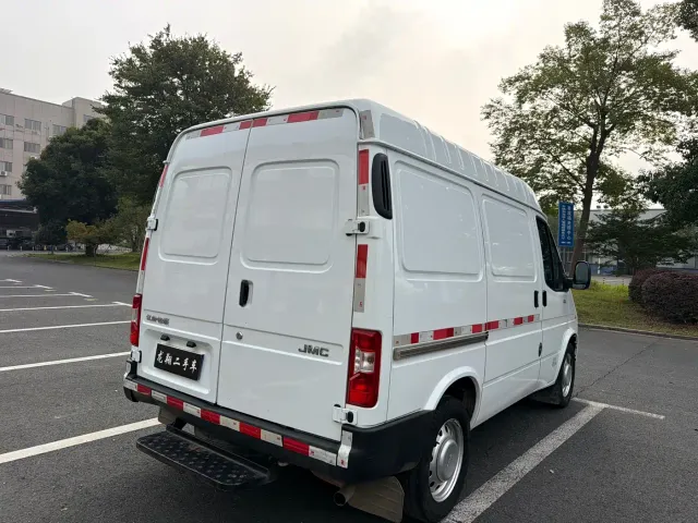 JMC Tesun — Фото автомобиля 9