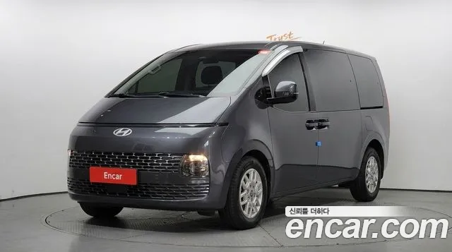 Фотография автомобиля — Hyundai Staria