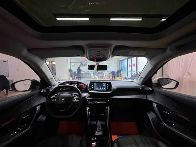 Peugeot 2008 — Фото автомобиля 17