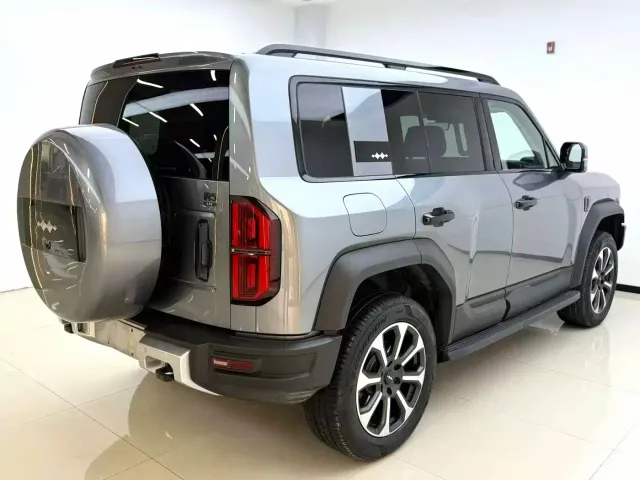 BYD FangChengBao Leopard 5 — Фото автомобиля 7