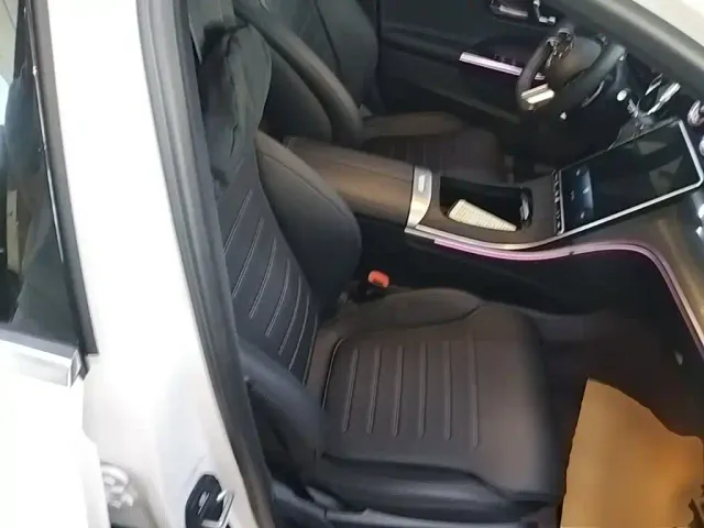 Mercedes-Benz C-Class — Фото автомобиля 24