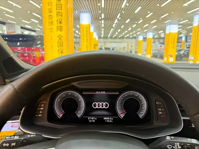 Audi Audi Q7 2023 55 TFSI quattro S line Ice & Snow Sport Edition — Фото автомобиля 22