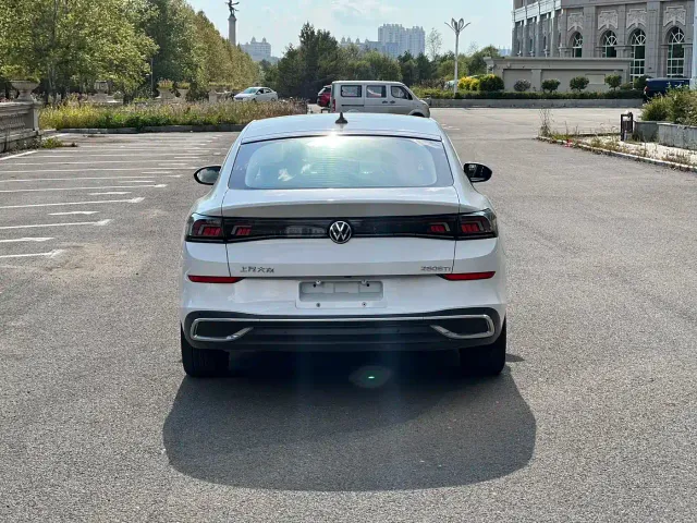 Volkswagen Lamando — Фото автомобиля 5