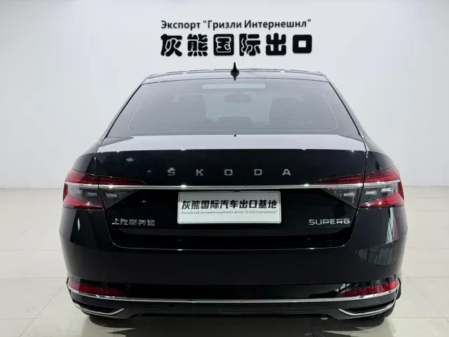 Skoda Superb — Фото автомобиля 5