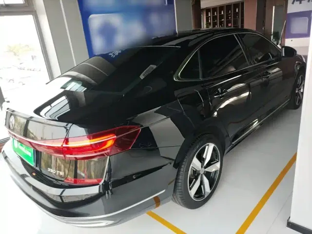 Volkswagen Passat — Фото автомобиля 6