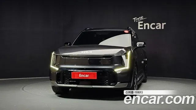 Kia EV9 — Фото автомобиля 3