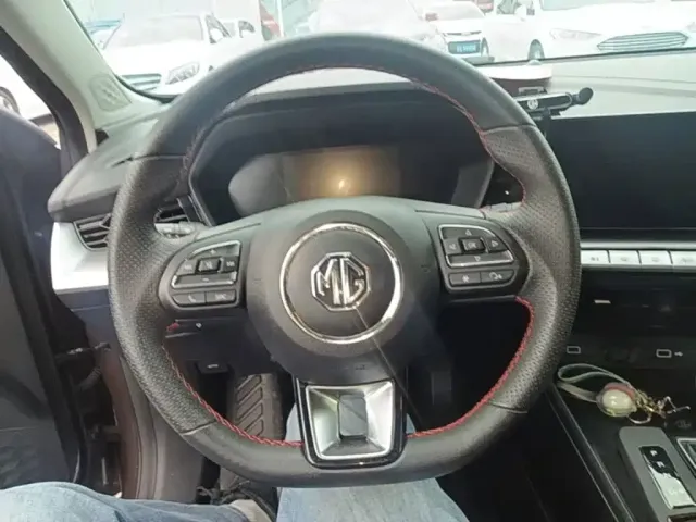 MG MG5 2022 180DVVT CVT Youth Flagship Edition — Фото автомобиля 10