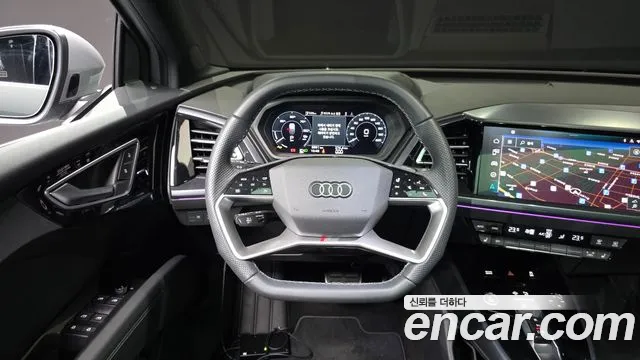 Audi Q4 e-tron — Фото автомобиля 13