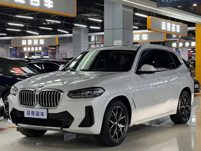 Фотография автомобиля — BMW X3
