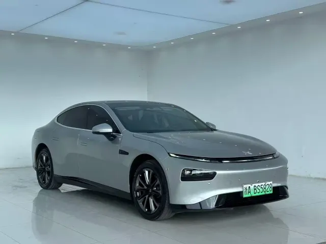 Xpeng P7 — Фото автомобиля 3