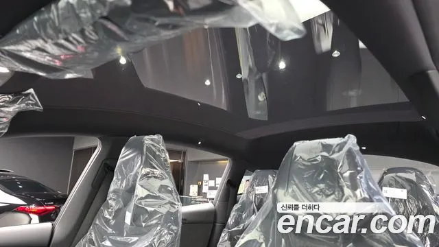 Tesla Model Y — Фото автомобиля 24