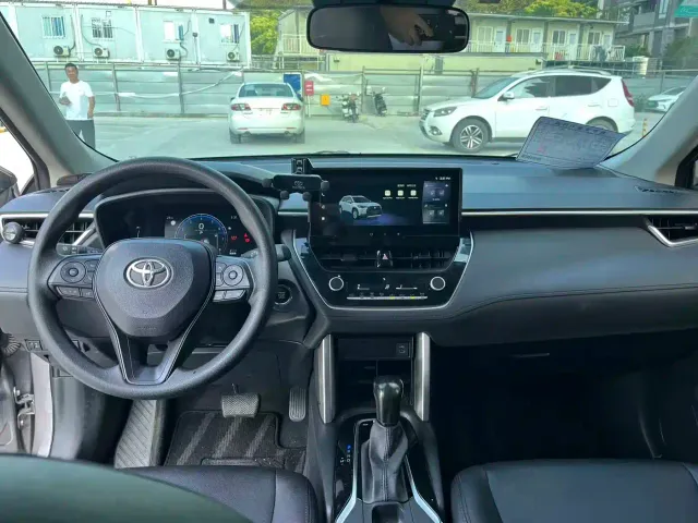 Toyota Corolla Cross — Фото автомобиля 6