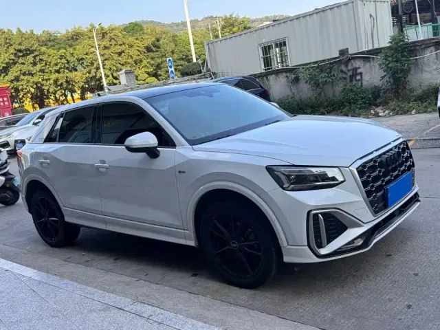 Audi Q2L — Фото автомобиля 3