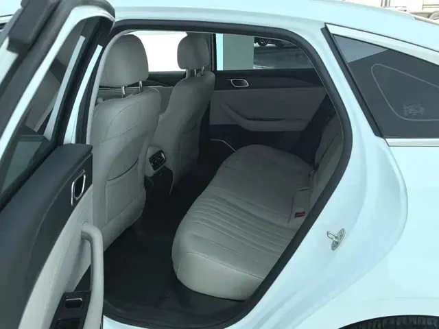 Geely Galaxy Stellar 6 — Фото автомобиля 11