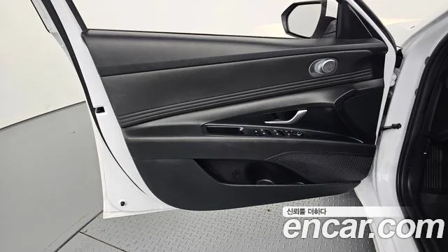 Hyundai Avante CN7 — Фото автомобиля 13